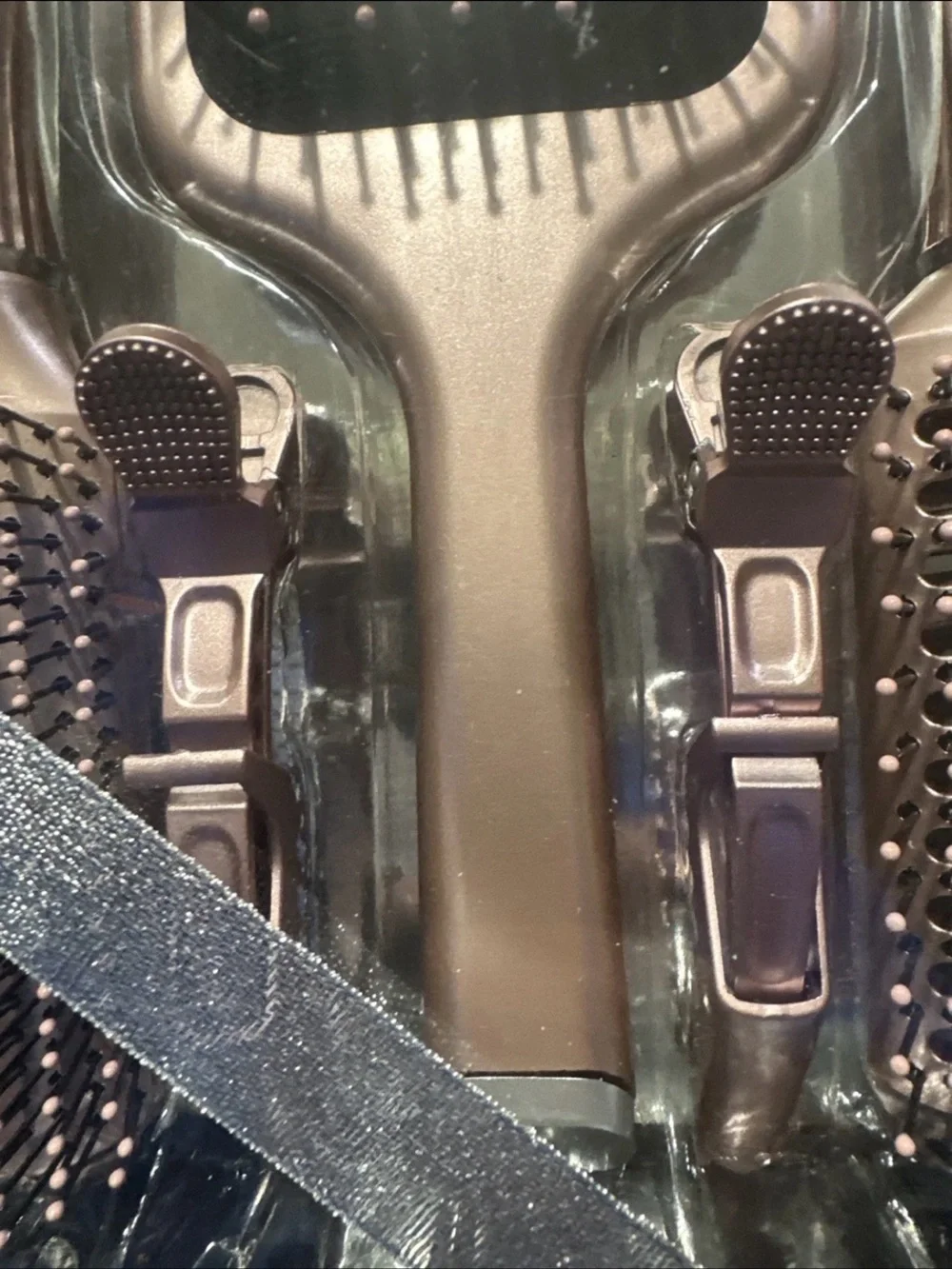 19-piece pink hairbrush and styling set (D)